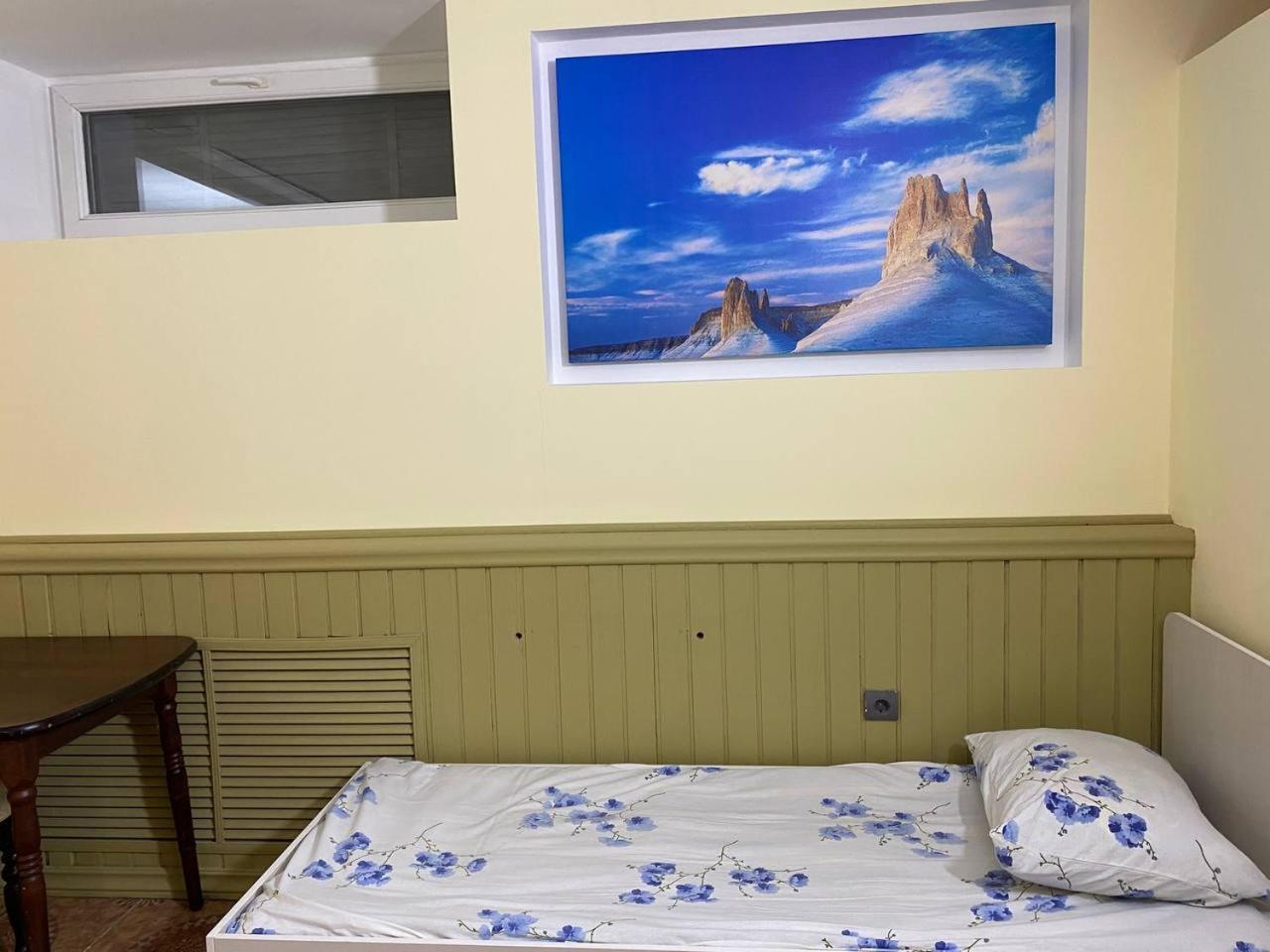 Mang'O Hostel Актау Екстериор снимка