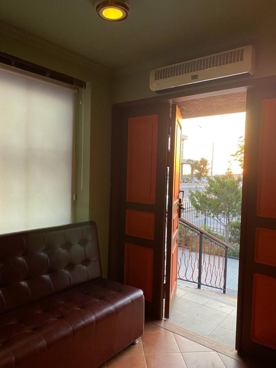 Mang'O Hostel Актау Екстериор снимка